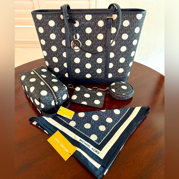 Michael Kors BUNDLE Polka Dot Navy Jet Set Purse Travel Pouch Coin Case MK NWT - Picture 1 of 12